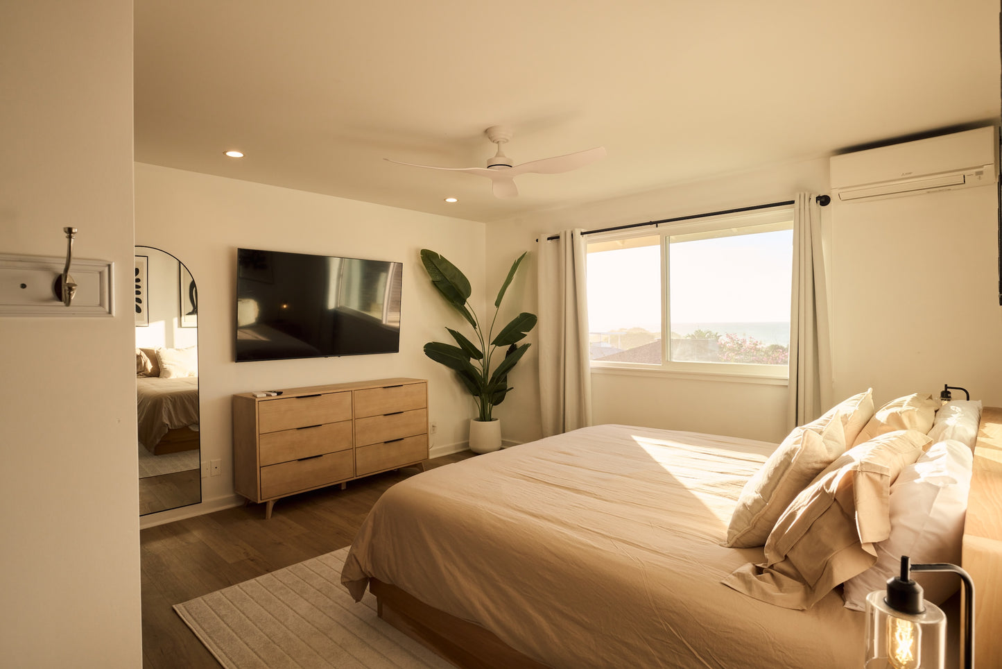 Luxury family villa with Ocean views - 5 Bed