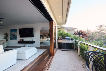 Luxury family villa with Ocean views - 5 Bed
